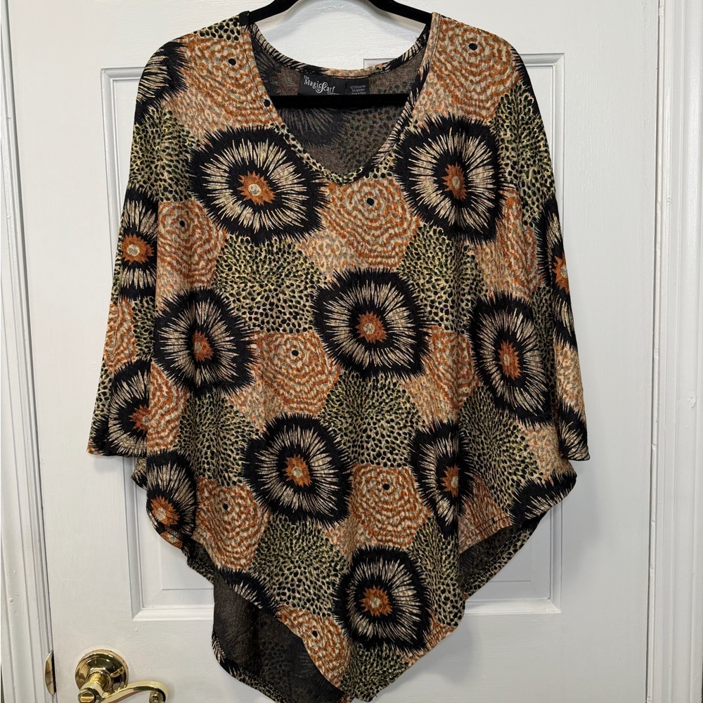 The Magic Scarf Company Printed Poncho Style Top‎ One Size